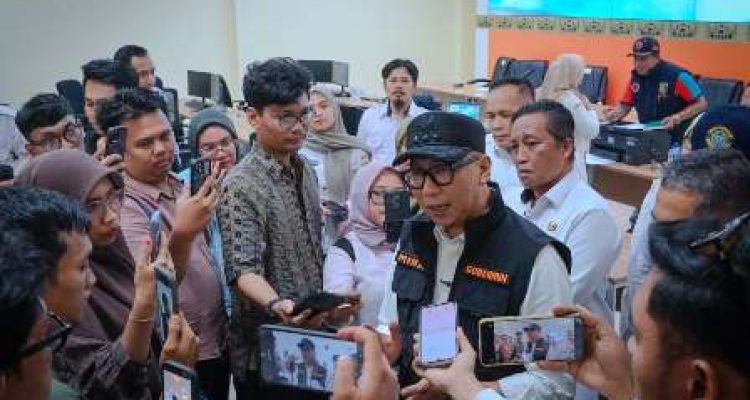 Pemprov Lampung distribusikan masker hadapi abu vulkanik