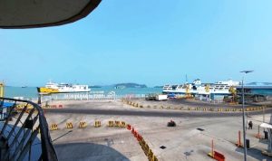 Pesawat di Bandara Radin Inten II saat erupsi Gunung Anak Krakatau