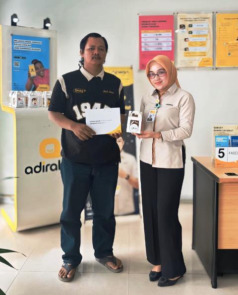 Adira Finance Bandar Jaya beri bingkisan pelanggan