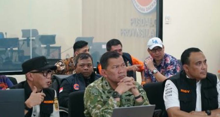 Aktivitas Gunung Anak Krakatau meningkat di Lampung