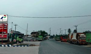 Antrean truk solar di Lampung Selatan