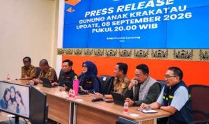 Jihan Nurlela menjelaskan kebijakan PJJ Lampung setelah aktivitas Gunung Anak Krakatau meningkat.