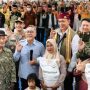 Zulkifli Hasan menyalurkan bantuan pangan beras kepada warga Lampung Selatan