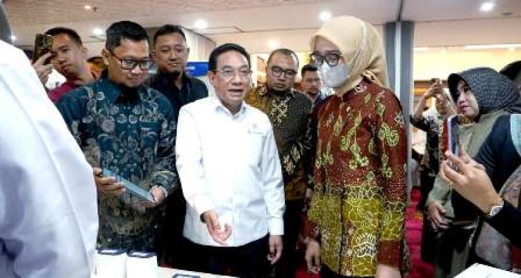 Wamenkes dan Jihan Nurlela bahas TBC Lampung