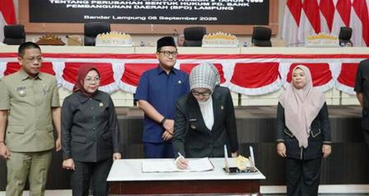 Jihan Nurlela menghadiri rapat paripurna DPRD Lampung membahas Raperda perubahan bentuk hukum BPD Lampung.