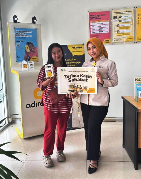 Adira Finance Bandar Jaya beri bingkisan pelanggan