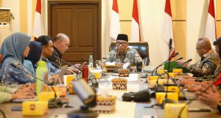 Gubernur Lampung Rahmat Mirzani Djausal mendorong KDMP membeli gabah langsung dari petani untuk memperpendek rantai distribusi beras.