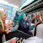 Ketua TP PKK Lampung Purnama Wulan Sari Mirza mencanangkan Program Desa TAPIS di Desa Serdang, Lampung Selatan.