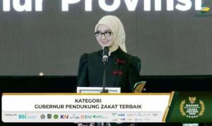Wakil Gubernur Lampung Jihan Nurlela menerima Grand BAZNAS Awards 2026 mewakili Gubernur Rahmat Mirzani Djausal di Jakarta.