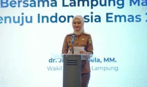 Penyerahan Jamsostek Award Lampung 2025 kepada penerima penghargaan