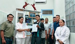 Keluarga Supaino dan RS Maria Regina Kotabumi menandatangani kesepakatan damai.
