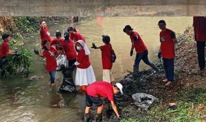 Keuskupan Tanjungkarang Gelar Gerakan Pro Kasih di Sungai Way Balau Uskup Keuskupan Tanjungkarang dan umat lintas agama membersihkan Sungai Way Balau dalam Gerakan Pro Kasih di Bandar Lampung.